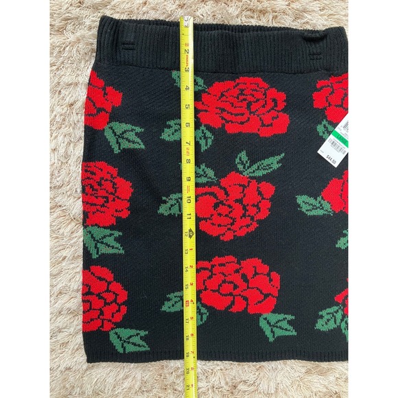 Material Girl Women Large Black Rose Knit Pencil Skirt - Picture 2 of 7